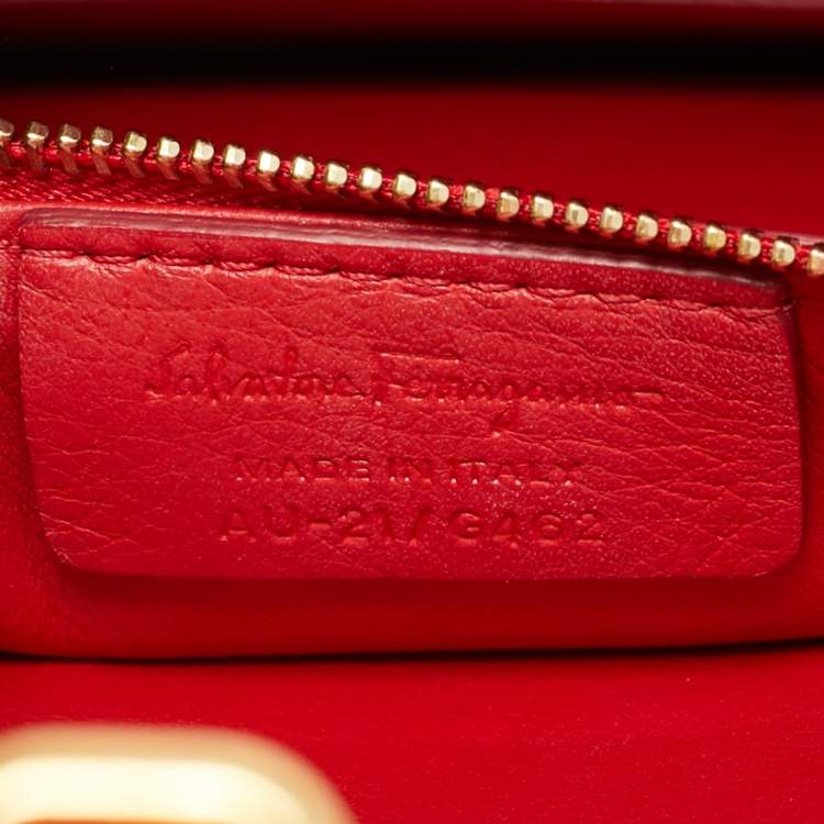 Pre Owned Salvatore Ferragamo Vara Bow Flap Red Leather Shoulder Bag