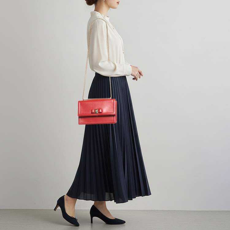 Pre Owned Salvatore Ferragamo Vara Bow Flap Red Leather Shoulder Bag