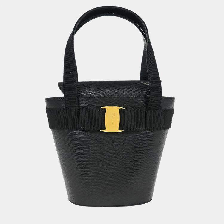 Pre Owned Salvatore Ferragamo Vara Bow Black Leather Shoulder Bag