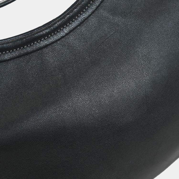 Pre Owned Salvatore Ferragamo Vara Bow Black Calfskin Leather Shoulder Bag