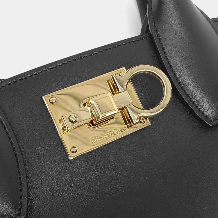Pre Owned Salvatore Ferragamo Black Leather Studio Bag