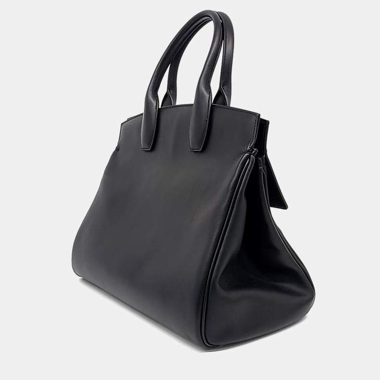 Pre Owned Salvatore Ferragamo Black Leather Studio Bag