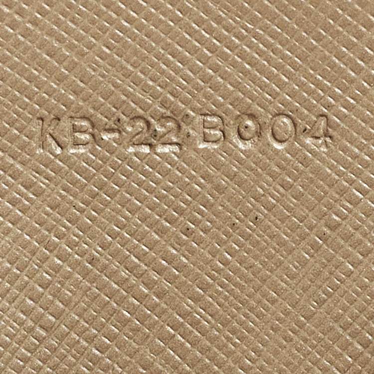 Pre Owned Salvatore Ferragamo Vara Bow Beige Leather Round Coin Purse