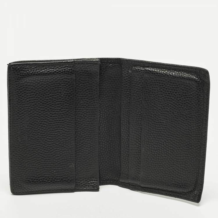 مملوكة مسبقًا Salvatore Ferragamo Gancini Black Leather Flap Card Case