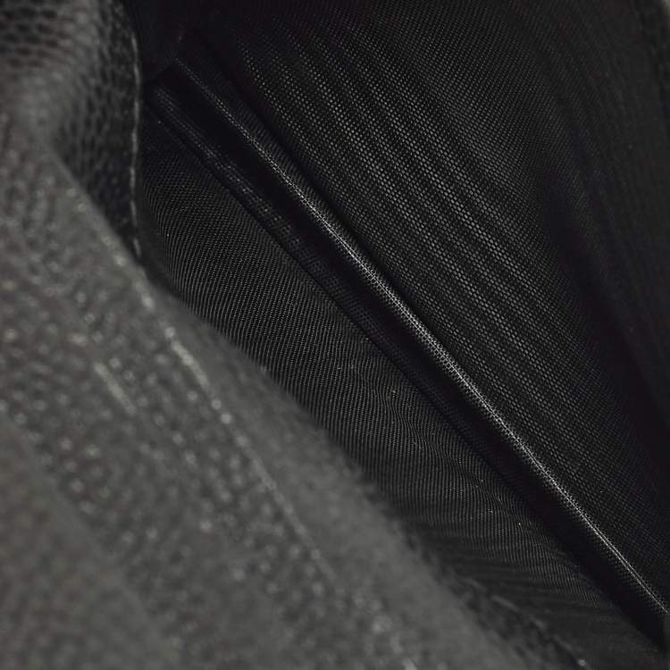 مملوكة مسبقًا Salvatore Ferragamo Gancini Black Leather Flap Card Case