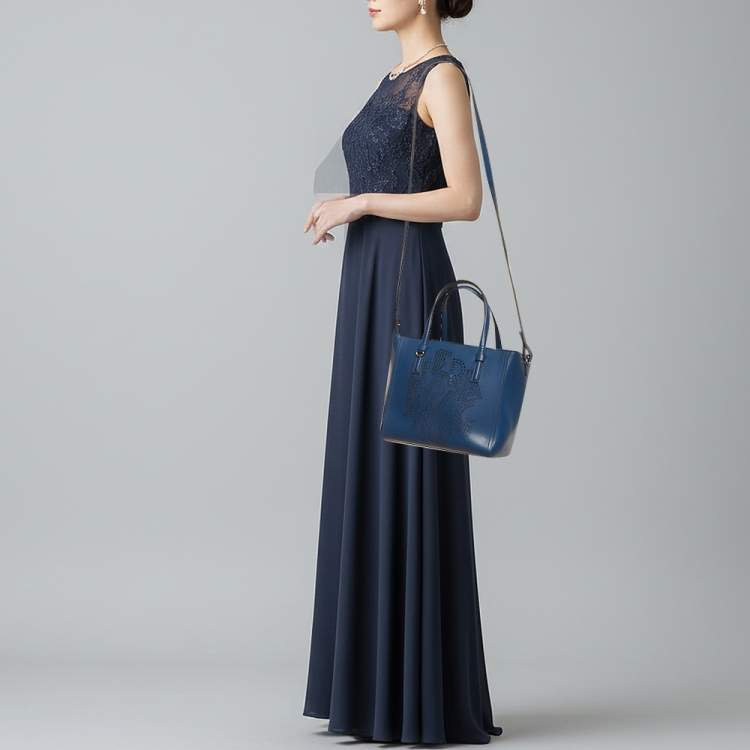 مملوكة مسبقًا Salvatore Ferragamo Bonnie Blue Leather Tote