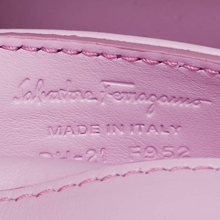 Pre Owned Salvatore Ferragamo Thalia Lilac Python Chain Clutch