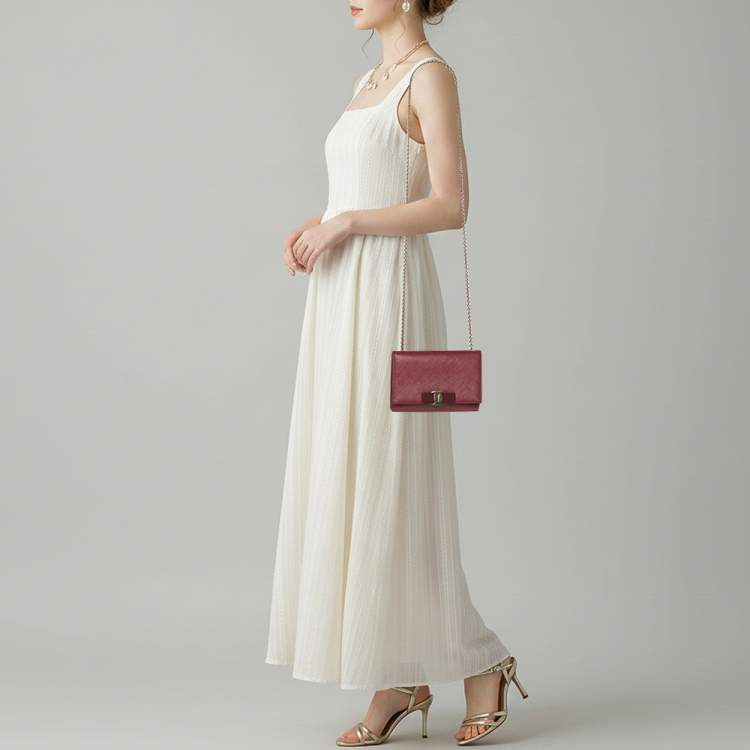 Pre Owned Salvatore Ferragamo Vara Bow Pink Leather Shoulder Bag