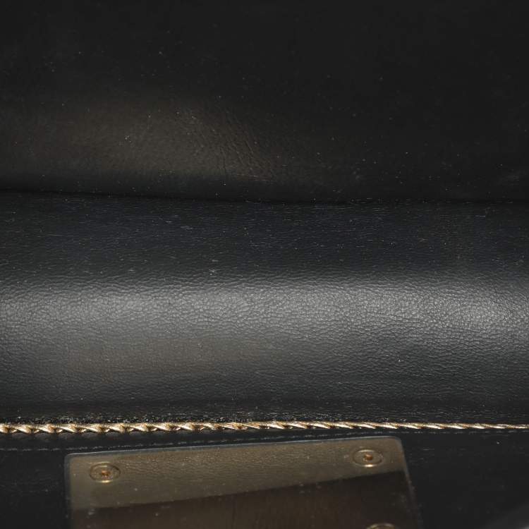 Pre Owned Salvatore Ferragamo Aileen Black Leather Shoulder Bag