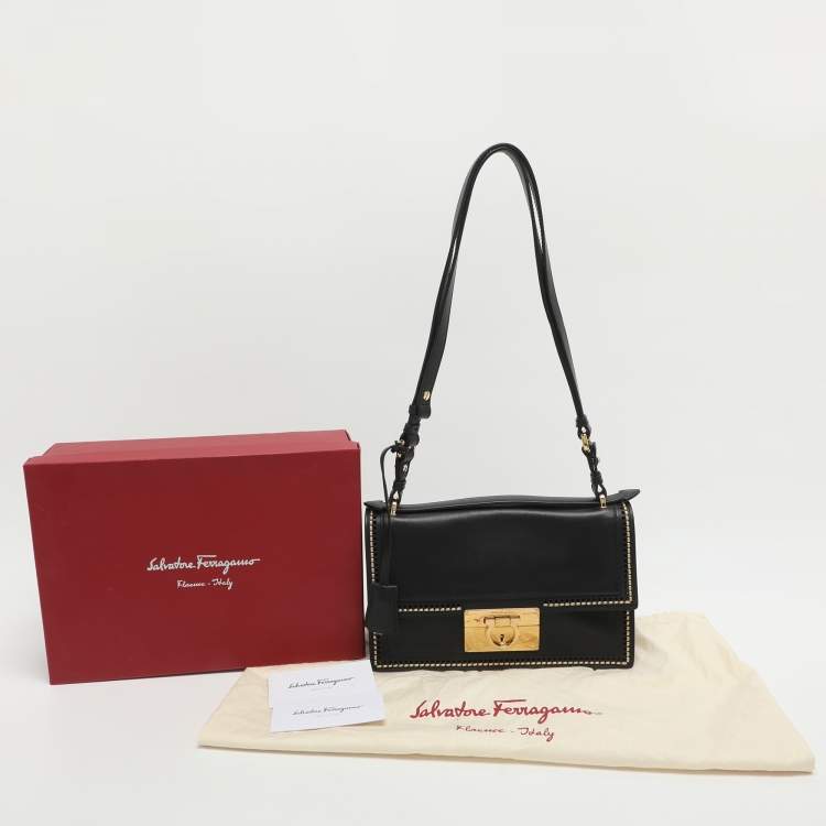 Pre Owned Salvatore Ferragamo Aileen Black Leather Shoulder Bag