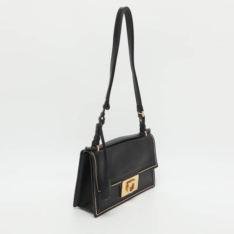 Pre Owned Salvatore Ferragamo Aileen Black Leather Shoulder Bag