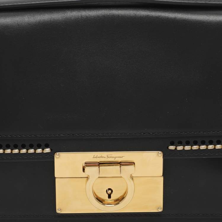 Pre Owned Salvatore Ferragamo Aileen Black Leather Shoulder Bag