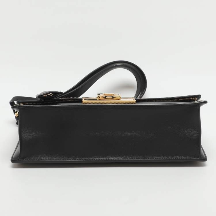 Pre Owned Salvatore Ferragamo Aileen Black Leather Shoulder Bag