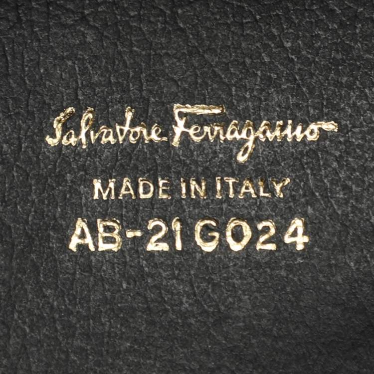 Pre Owned Salvatore Ferragamo Aileen Black Leather Shoulder Bag