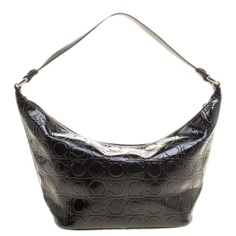 مملوكة مسبقًا Salvatore Ferragamo Black Gancio Embossed Patent Leather Hobo