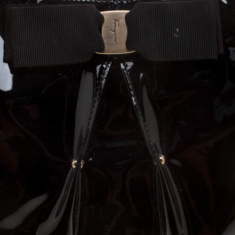 Pre Owned Salvatore Ferragamo Black Patent Leather Miss Vara Hobo