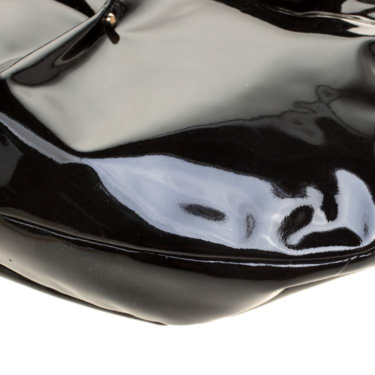 Pre Owned Salvatore Ferragamo Black Patent Leather Miss Vara Hobo