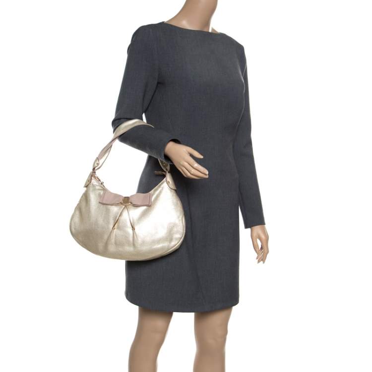 Pre Owned Salvatore Ferragamo Metallic Light Gold Leather Miss Vara Hobo