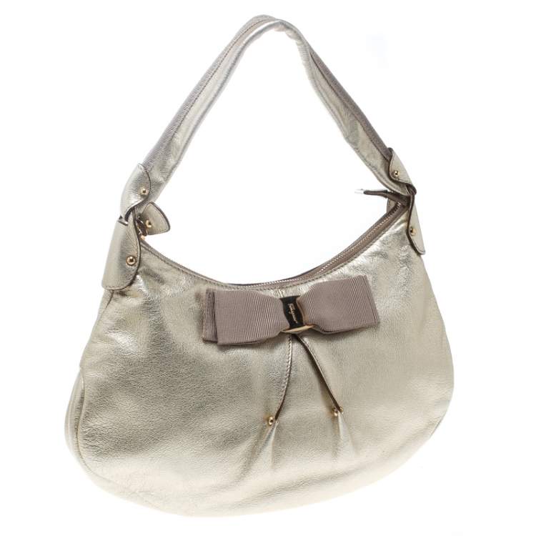 Pre Owned Salvatore Ferragamo Metallic Light Gold Leather Miss Vara Hobo