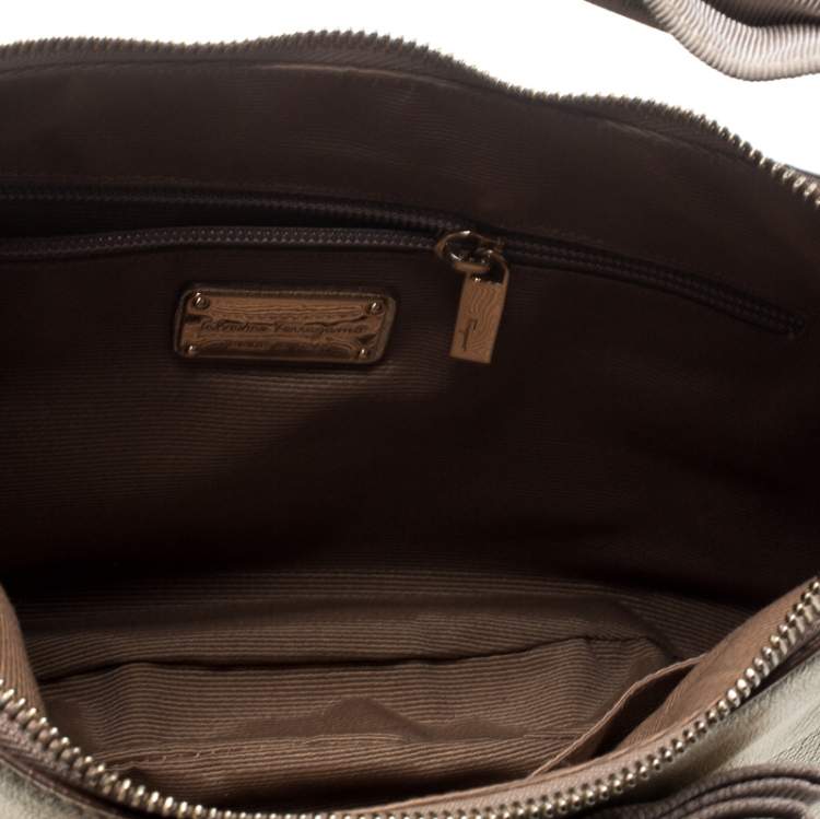 Pre Owned Salvatore Ferragamo Metallic Light Gold Leather Miss Vara Hobo