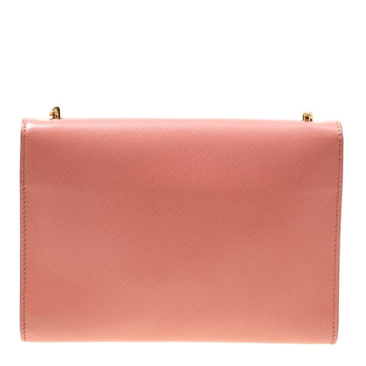 Pre Owned Salvatore Ferragamo Peach Leather Vara Bow Chain Clutch