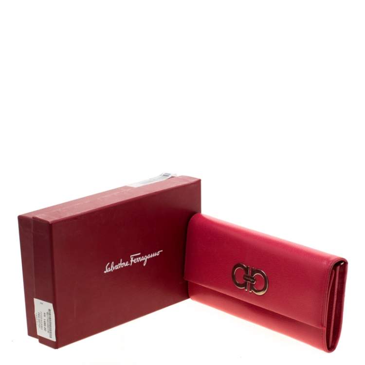 مملوكة مسبقًا Salvatore Ferragamo Pink Double Gancio Leather Continental Wallet