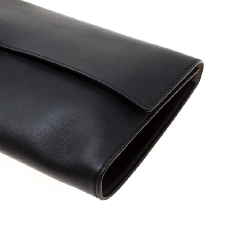 مملوكة مسبقًا Salvatore Ferragamo Black Leather Afef Gancio Clutch
