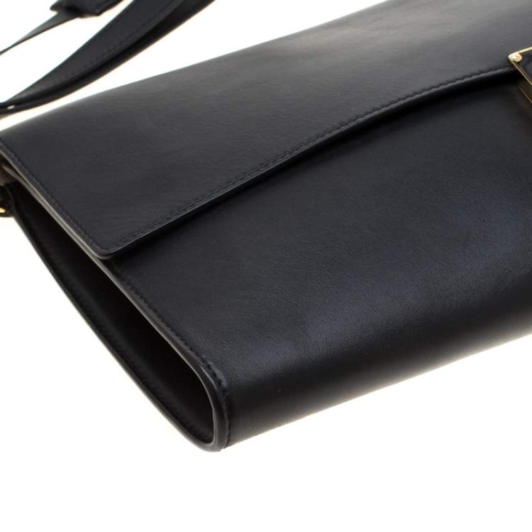 مملوكة مسبقًا Salvatore Ferragamo Black Leather Afef Gancio Clutch