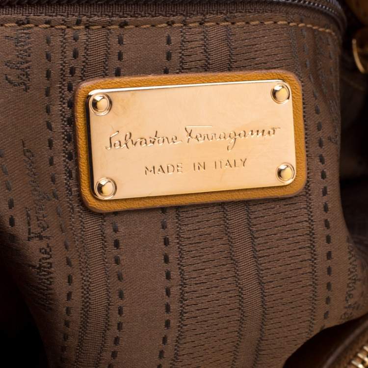 Pre Owned Salvatore Ferragamo Tan Leather W Chain Tote