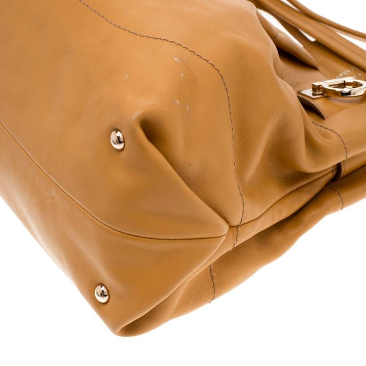 Pre Owned Salvatore Ferragamo Tan Leather W Chain Tote