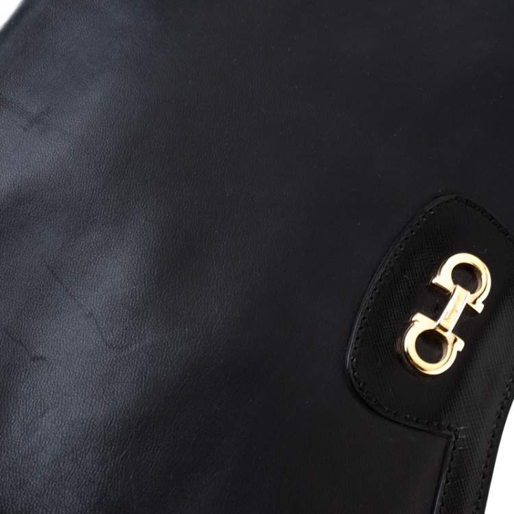 Pre Owned Salvatore Ferragamo Black Leather Gancini Flap Shoulder Bag