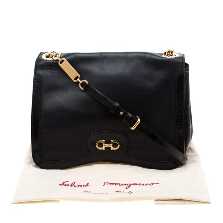 Pre Owned Salvatore Ferragamo Black Leather Gancini Flap Shoulder Bag