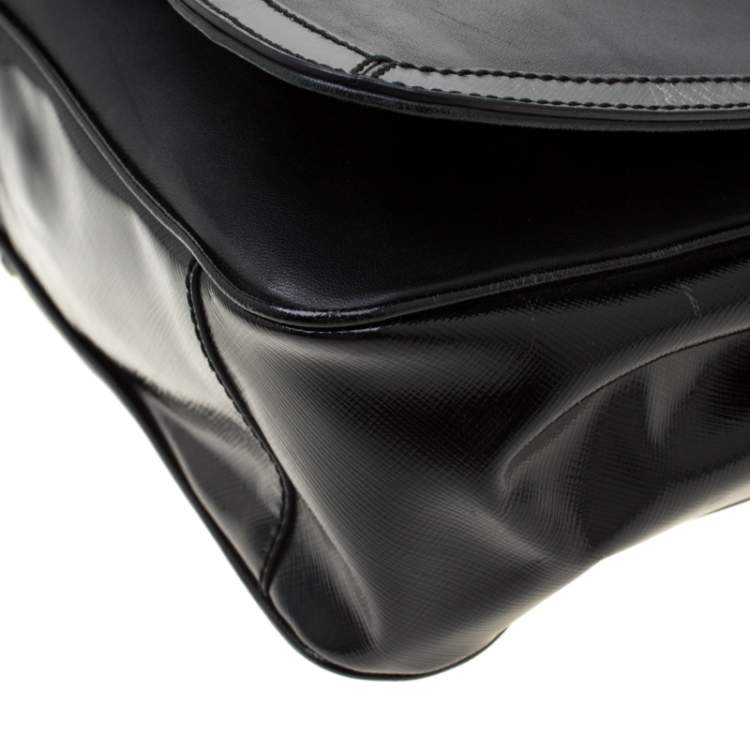 Pre Owned Salvatore Ferragamo Black Leather Gancini Flap Shoulder Bag