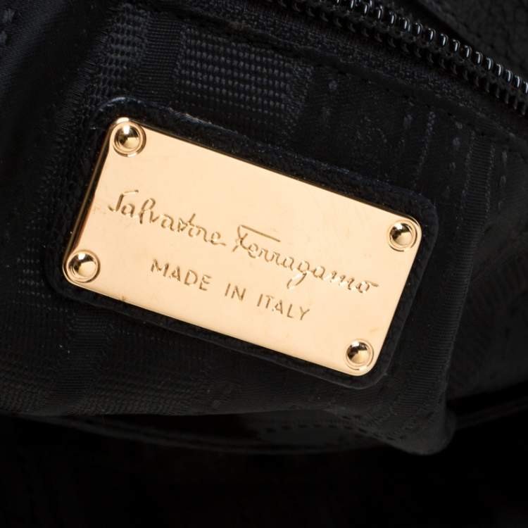 Pre Owned Salvatore Ferragamo Black Leather Gancini Flap Shoulder Bag