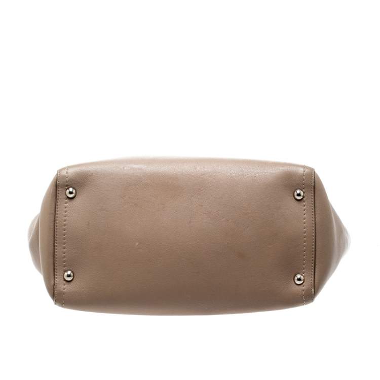 مملوكة مسبقًا Salvatore Ferragamo Beige Leather Verve Tote