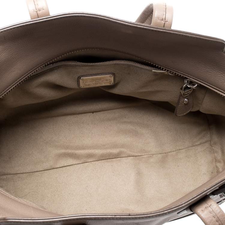 مملوكة مسبقًا Salvatore Ferragamo Beige Leather Verve Tote