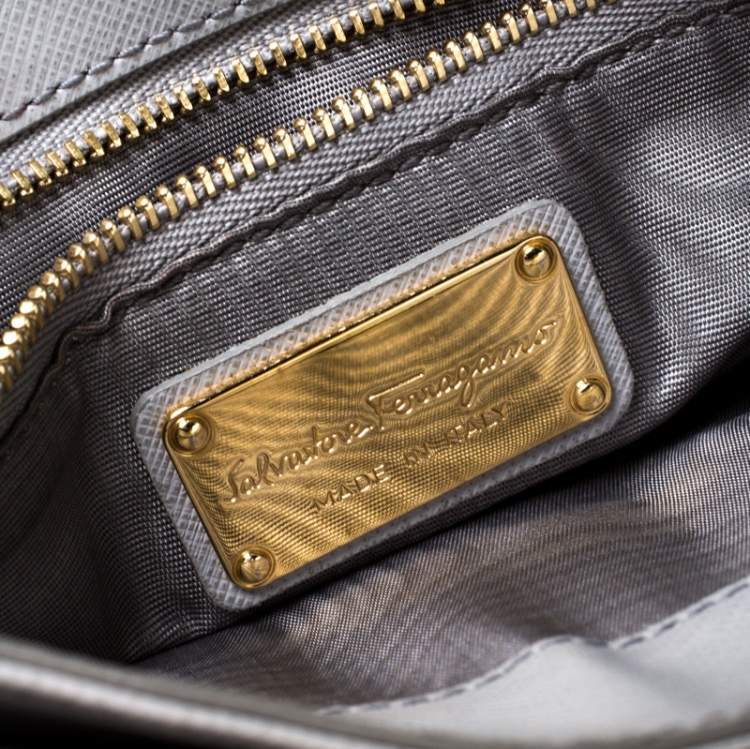 Pre Owned Salvatore Ferragamo Light Grey Leather Tracy Tote