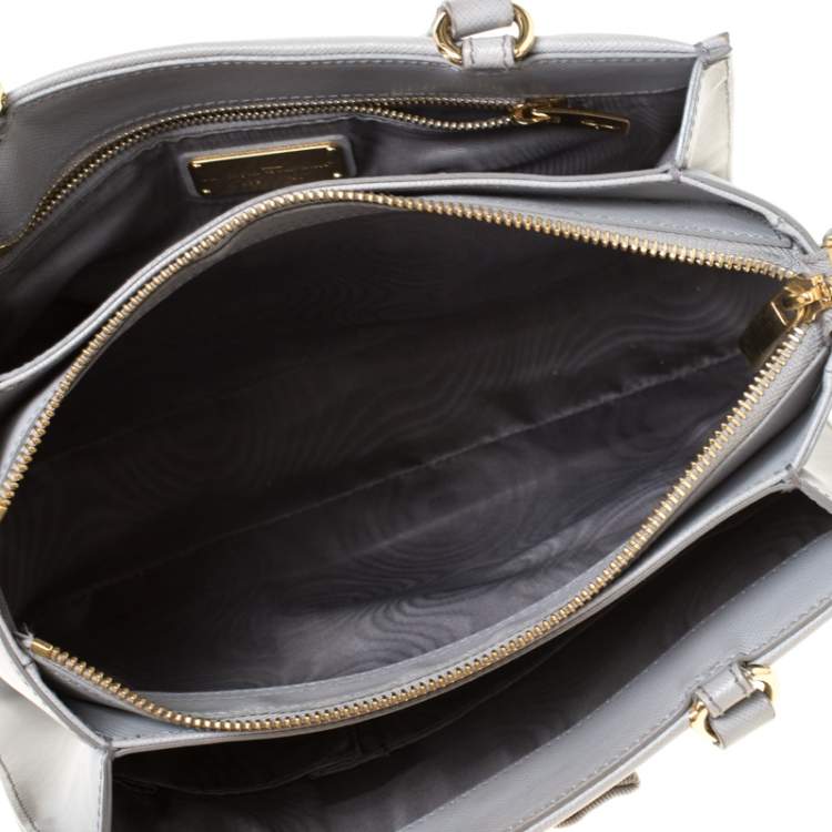 Pre Owned Salvatore Ferragamo Light Grey Leather Tracy Tote