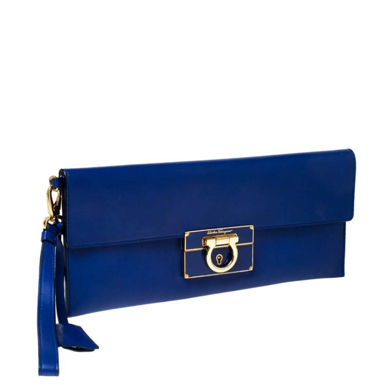 مملوكة مسبقًا Salvatore Ferragamo Blue Leather Afef Gancio Clutch