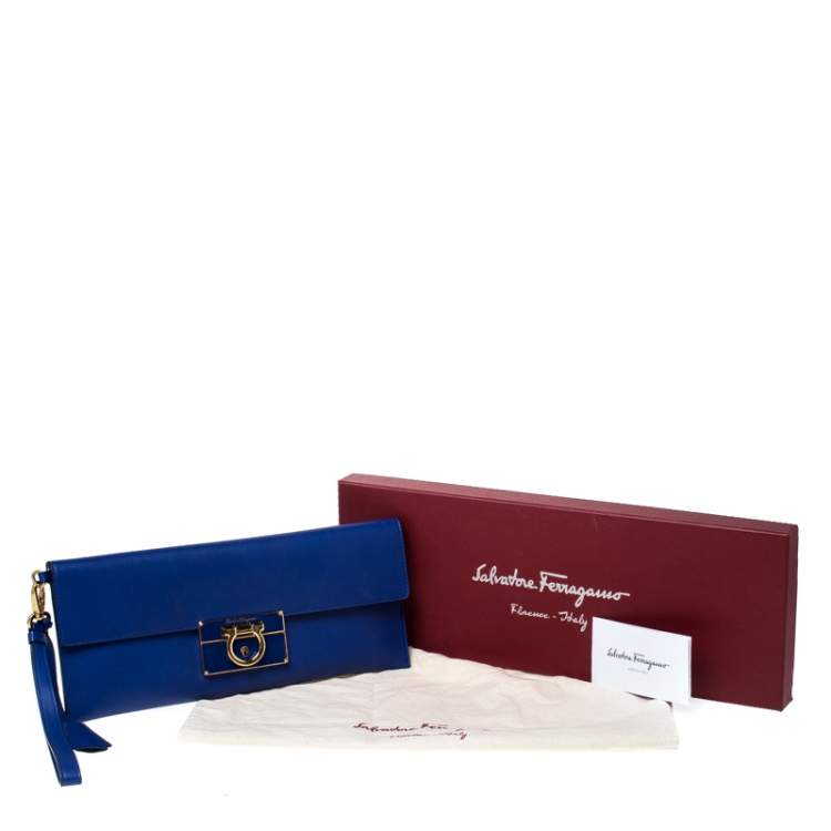 مملوكة مسبقًا Salvatore Ferragamo Blue Leather Afef Gancio Clutch