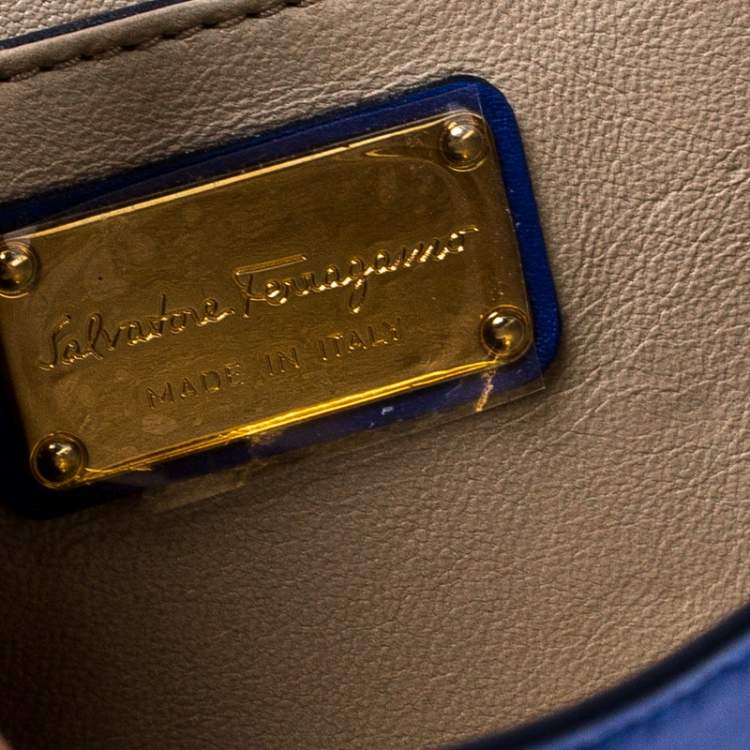 مملوكة مسبقًا Salvatore Ferragamo Blue Leather Afef Gancio Clutch