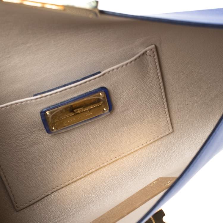 مملوكة مسبقًا Salvatore Ferragamo Blue Leather Afef Gancio Clutch