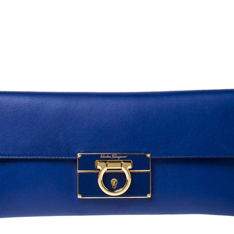مملوكة مسبقًا Salvatore Ferragamo Blue Leather Afef Gancio Clutch