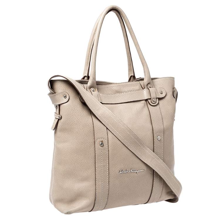 Pre Owned Salvatore Ferragamo Beige Leather Shopper Tote 