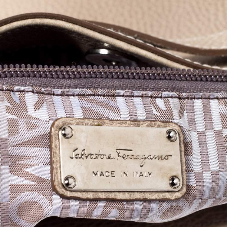 Pre Owned Salvatore Ferragamo Beige Leather Shopper Tote 