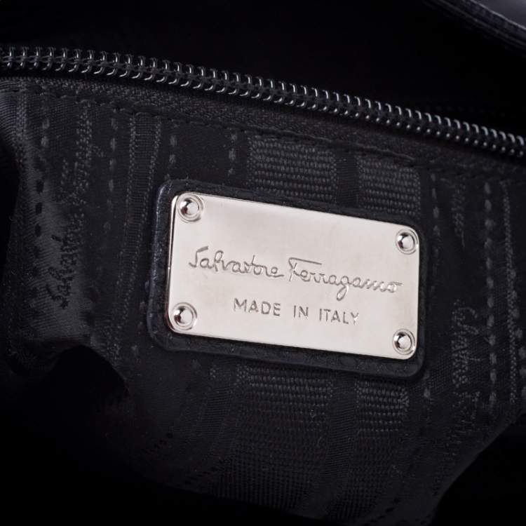 Pre Owned Salvatore Ferragamo Black Leather Crossbody Bag
