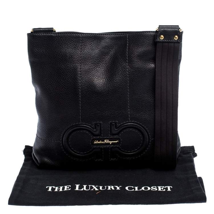 Pre Owned Salvatore Ferragamo Black Leather Messenger Bag