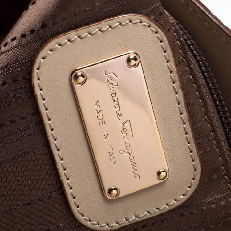 مملوكة مسبقًا Salvatore Ferragamo Beige Woven Leather Bice Tote