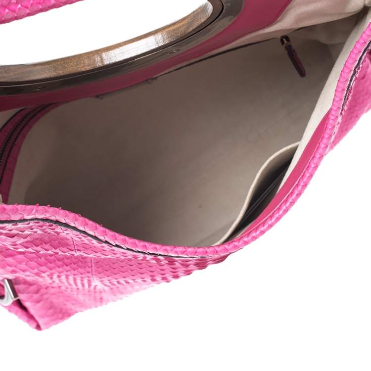 مملوكة مسبقًا Salvatore Ferragamo Fuchsia Python Foldover Clutch
