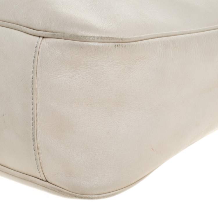 Pre Owned Salvatore Ferragamo Off-White Leather Hobo